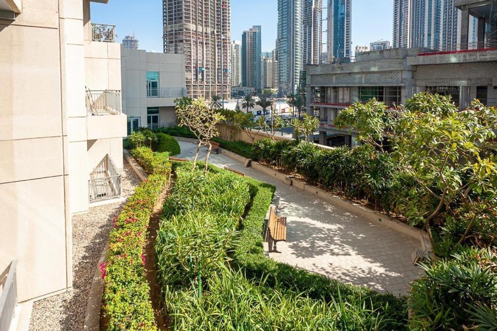 Luxury Loft Downtown Apartment Dubai
